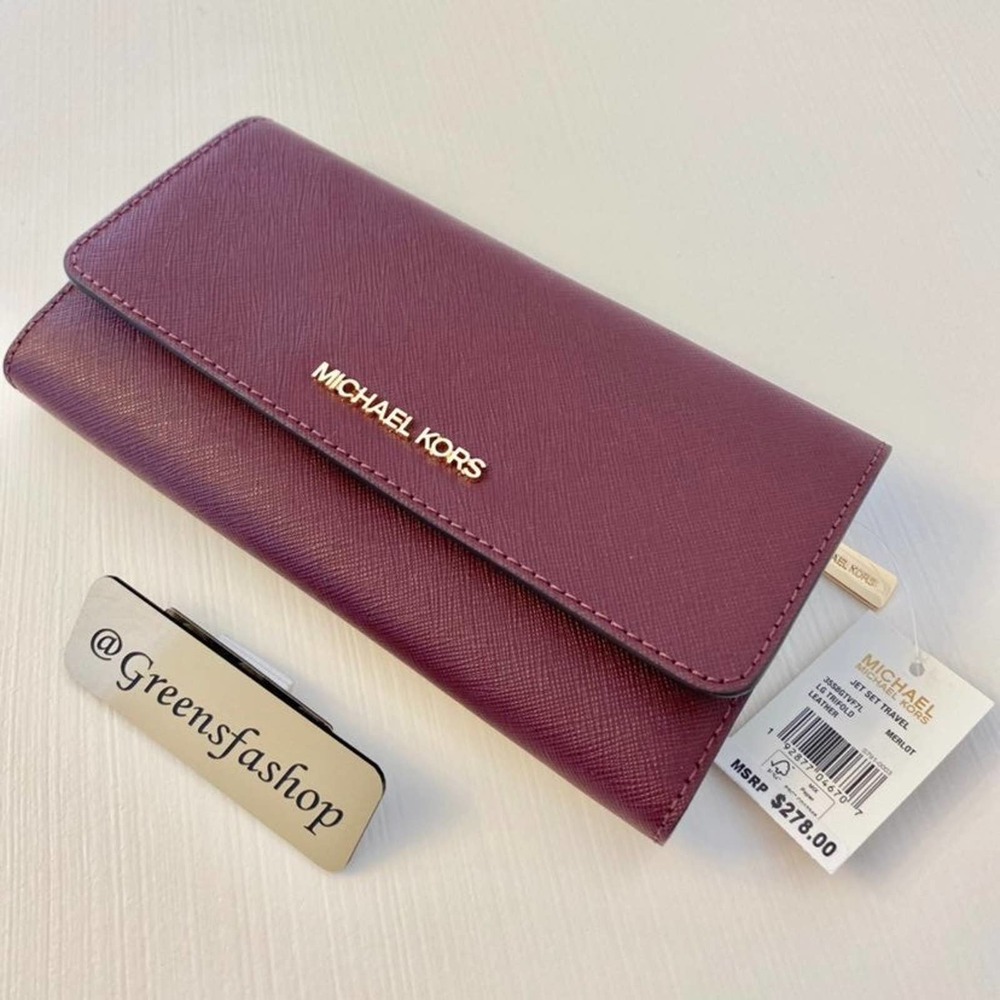 Michael Kors Large trifold leather wallet new